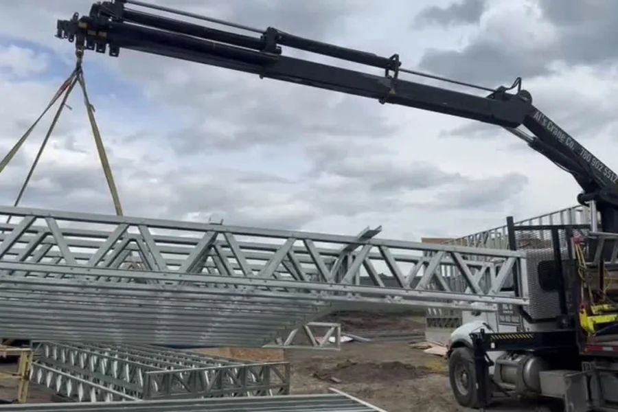 Canadá Steel Framing Cold-formed steel Cold-formed steel trusses Steel joists Roll forming Steel framing Roll forming steel trusses